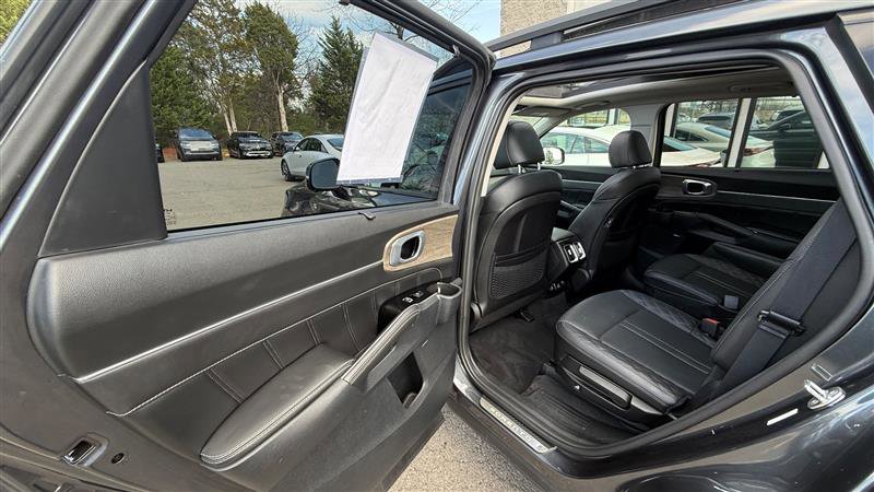 Used 2023 Kia Sorento SX Prestige AWD/4WD image 17