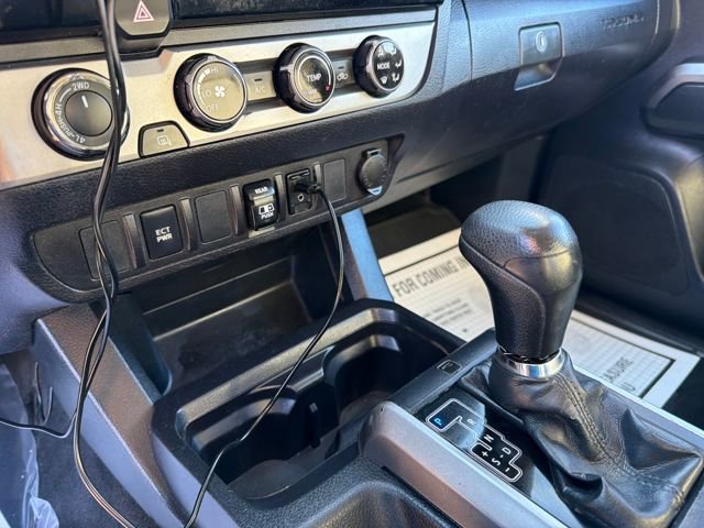 Used 2018 Toyota Tacoma SR5 AWD/4WD image 21