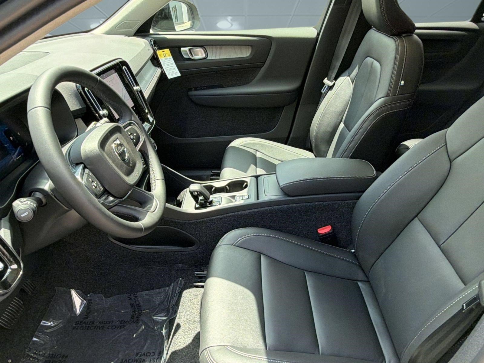 New 2026 Volvo XC40 B5 Core w/ Protection Package Premier AWD/4WD image 5
