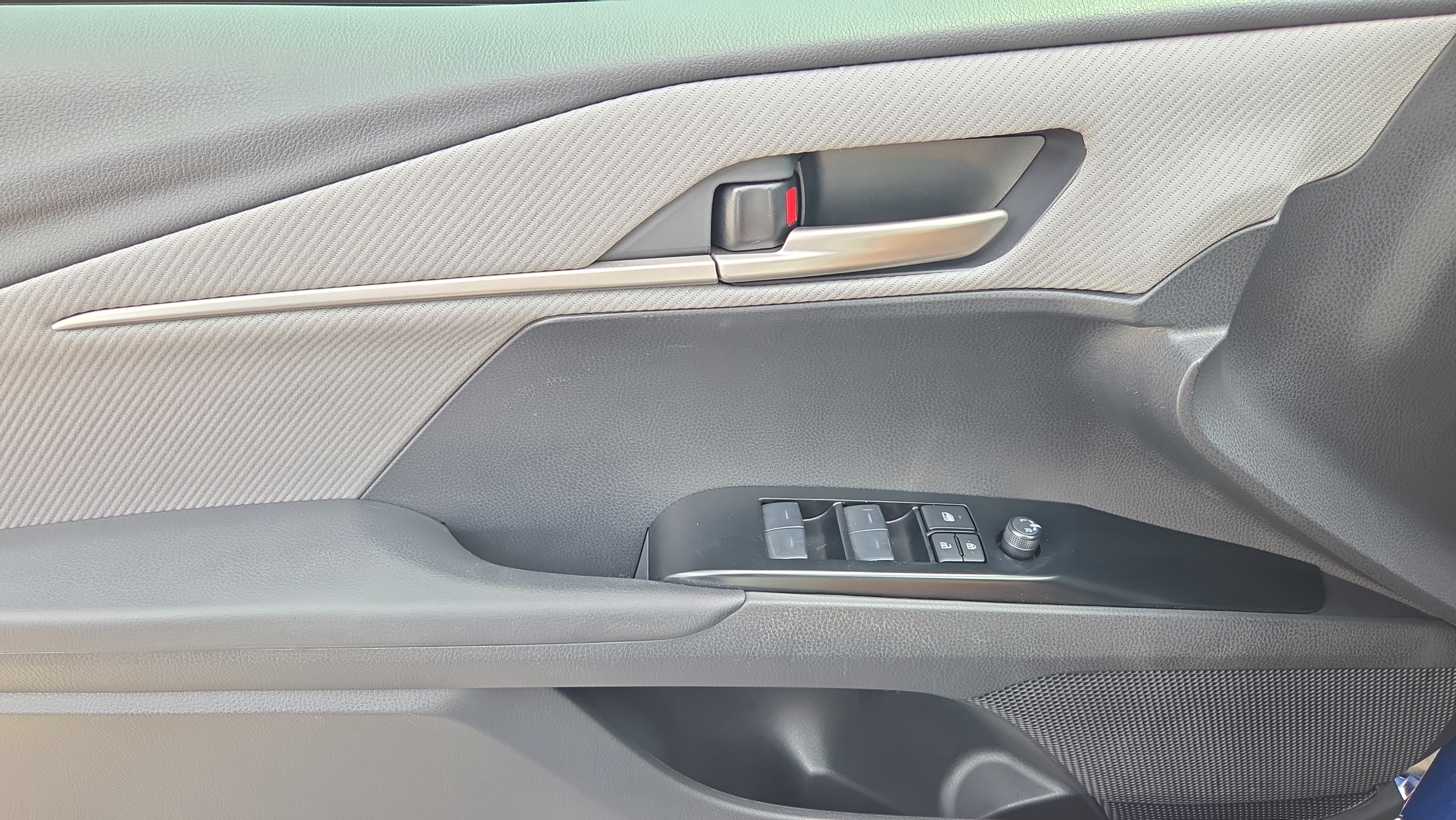 Certified 2026 Toyota Camry SE FWD image 16