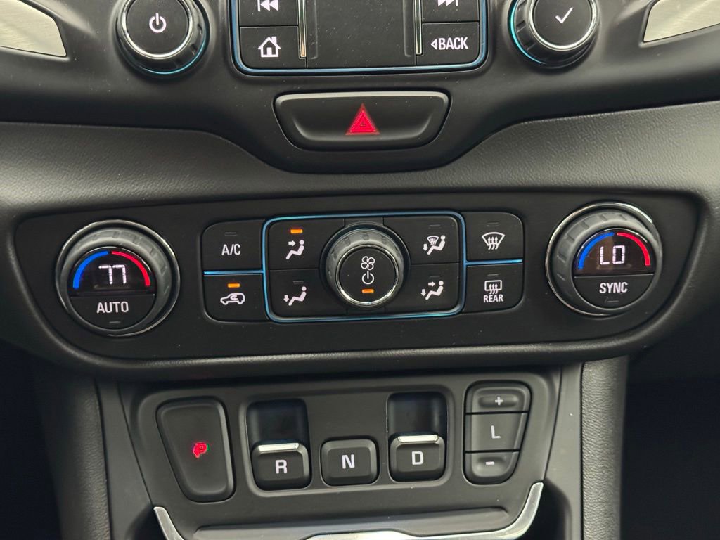 Used 2020 GMC Terrain SLE w/ Driver Convenience Package FWD image 23