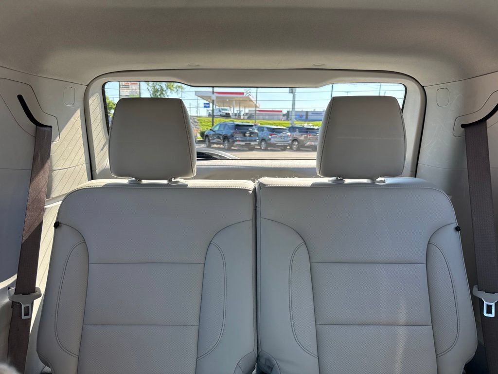 Used 2018 GMC Acadia SLT w/ LPO, Floor Liner Package FWD image 27