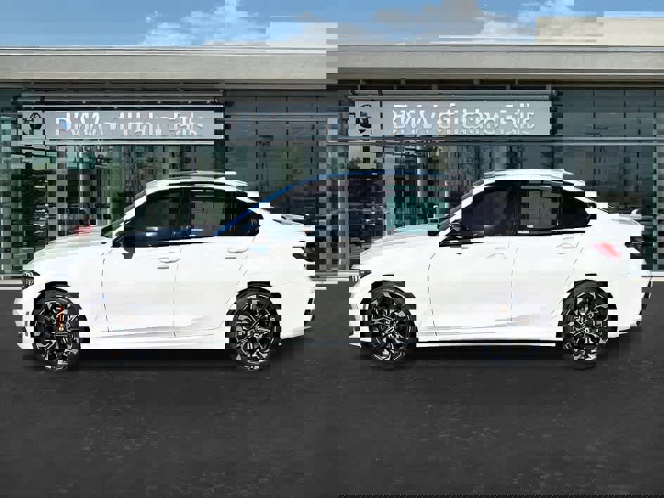 Certified 2025 BMW 330i xDrive Sedan w/ M Sport Package AWD/4WD image 5