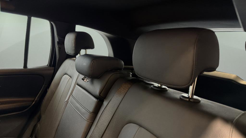 Used 2022 Mercedes-Benz GLB 250 4MATIC image 17