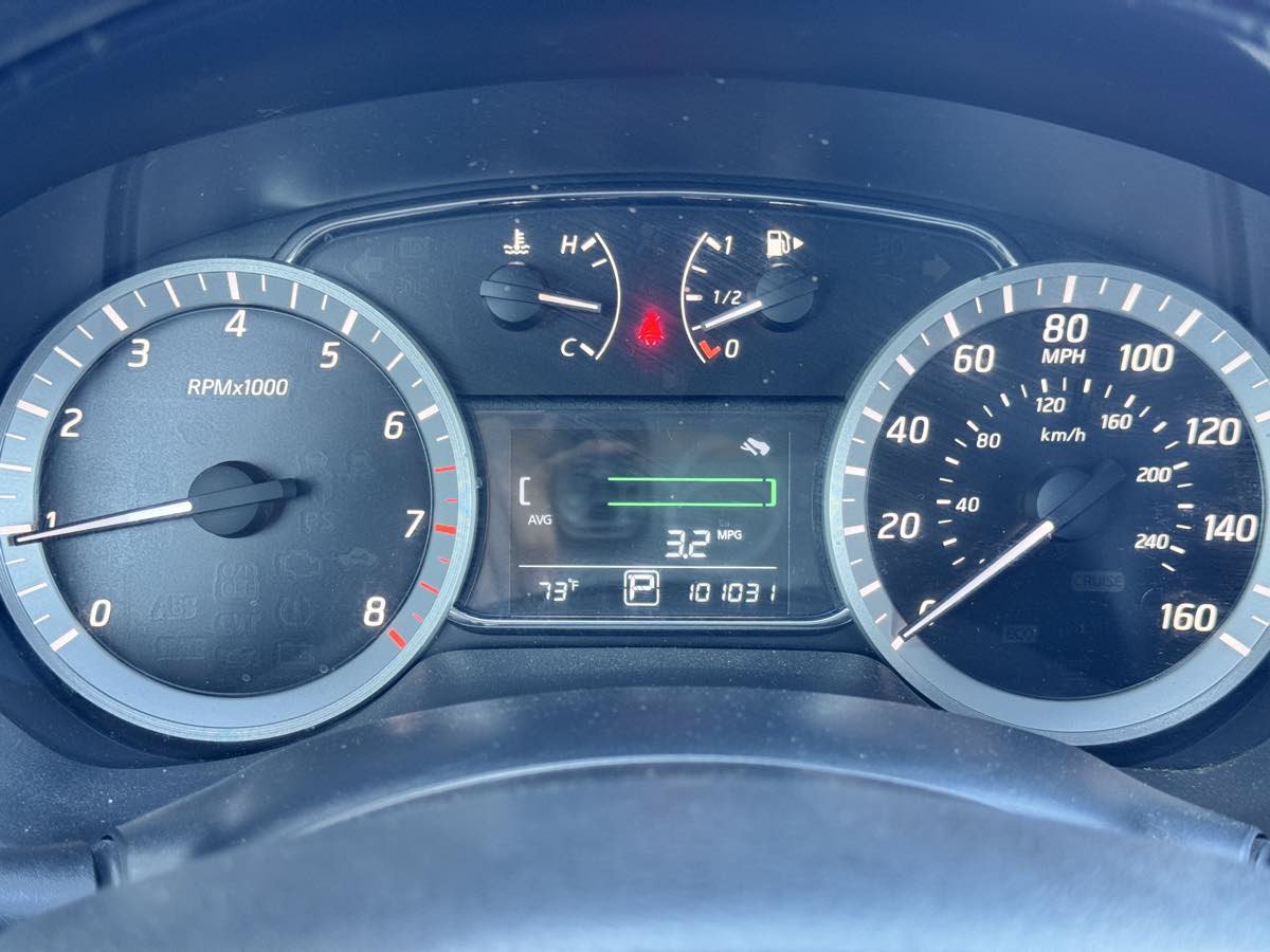 Used 2014 Nissan Sentra SR w/ Protection Package FWD image 40