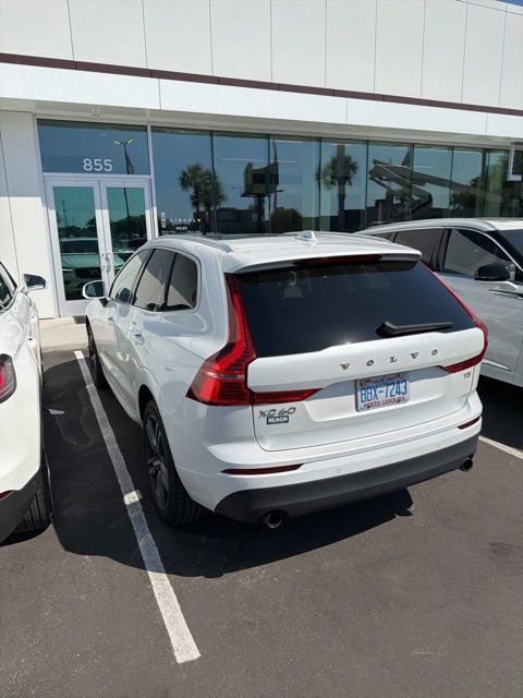 Used 2021 Volvo XC60 T5 Momentum w/ Climate Package FWD image 4