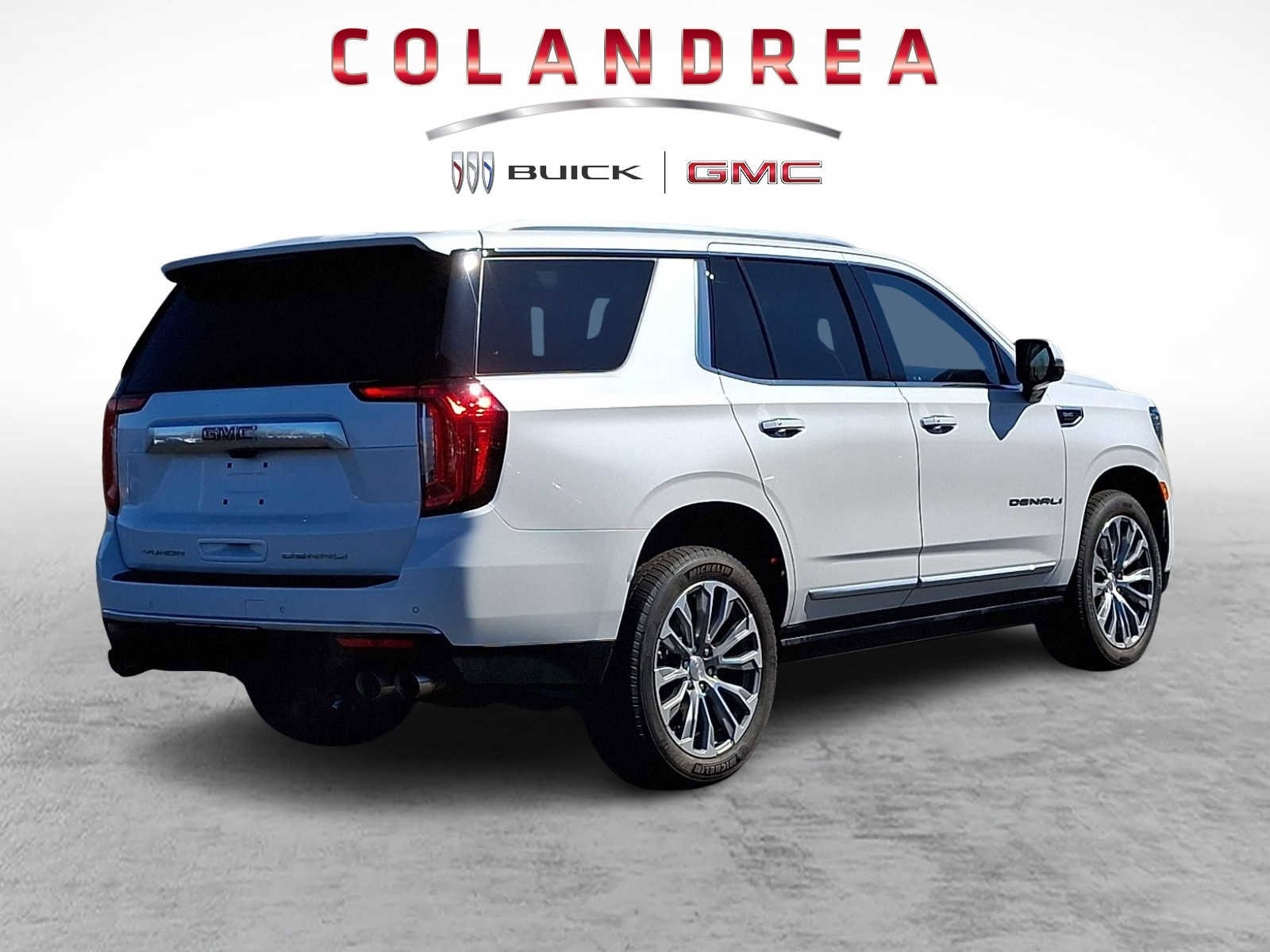 Used 2021 GMC Yukon Denali w/ Denali Premium Package image 6