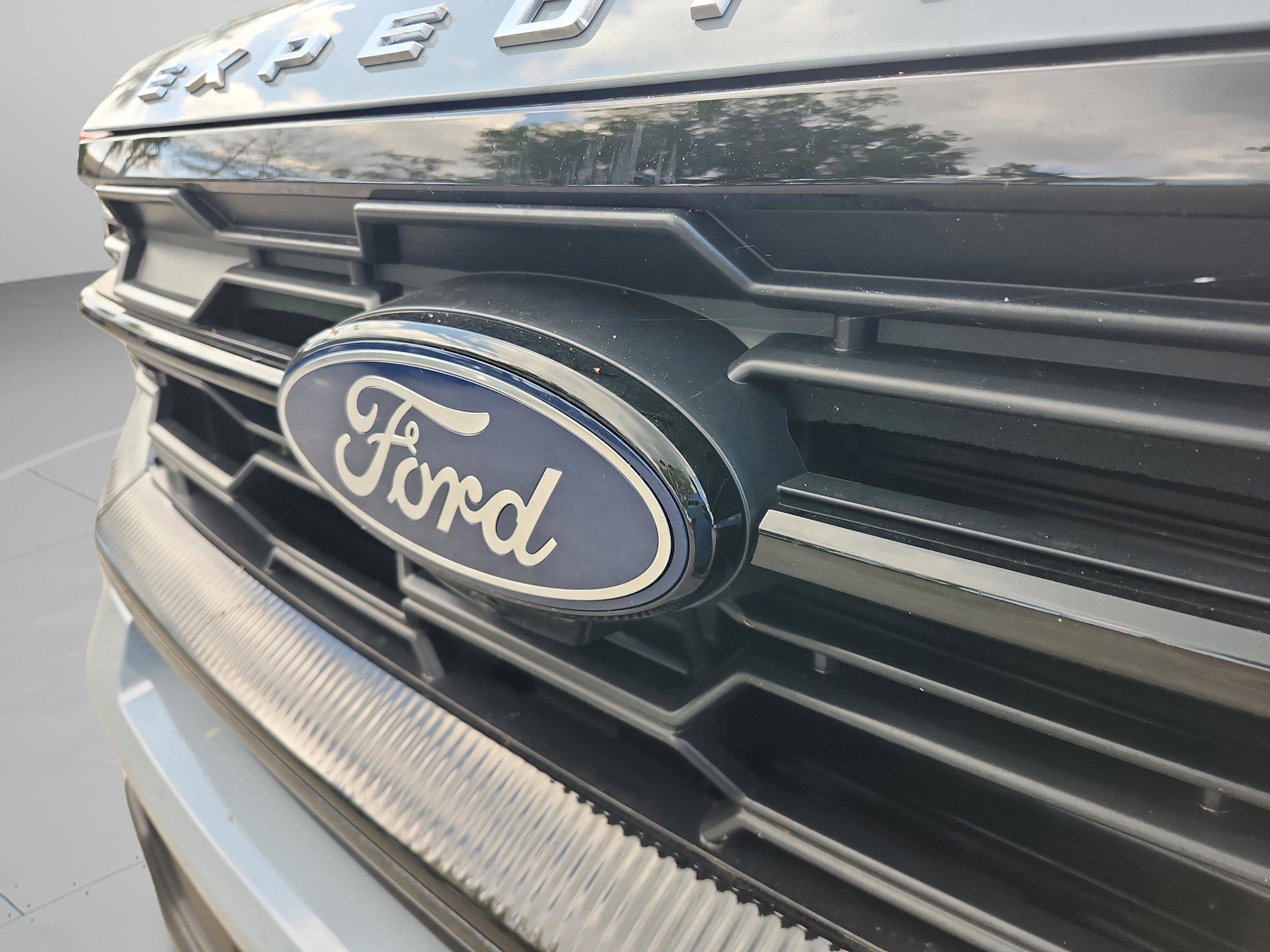 New 2025 Ford Expedition Active image 24