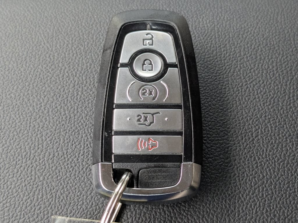 Used 2020 Ford Escape SE Sport FWD image 39