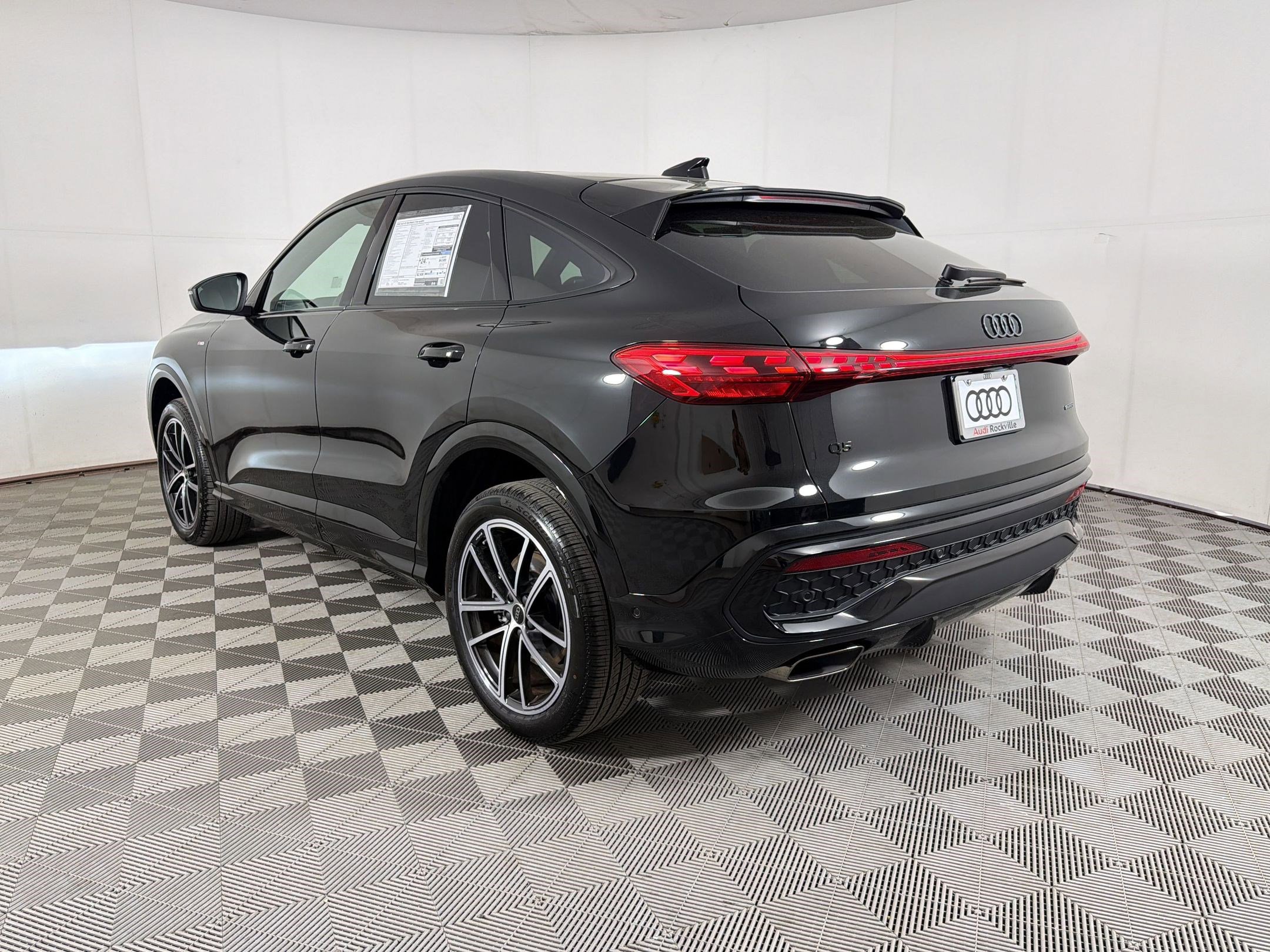 New 2026 Audi Q5 Premium Plus AWD/4WD image 3