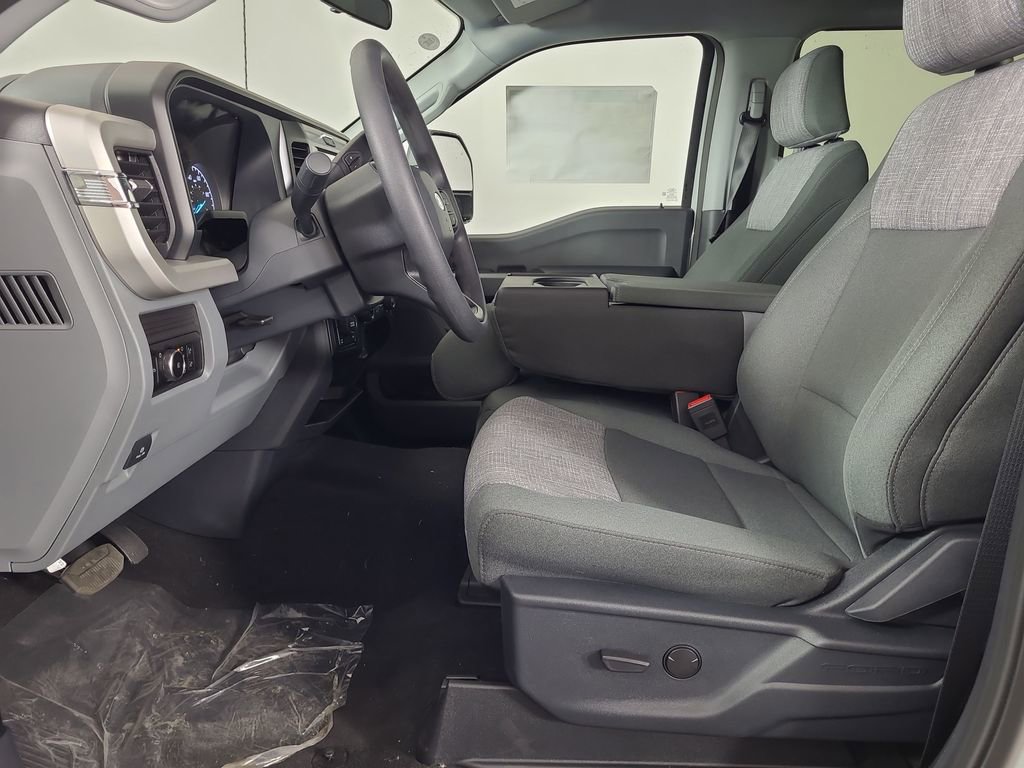 New 2026 Ford F350 XLT w/ FX4 Off-Road Package image 18