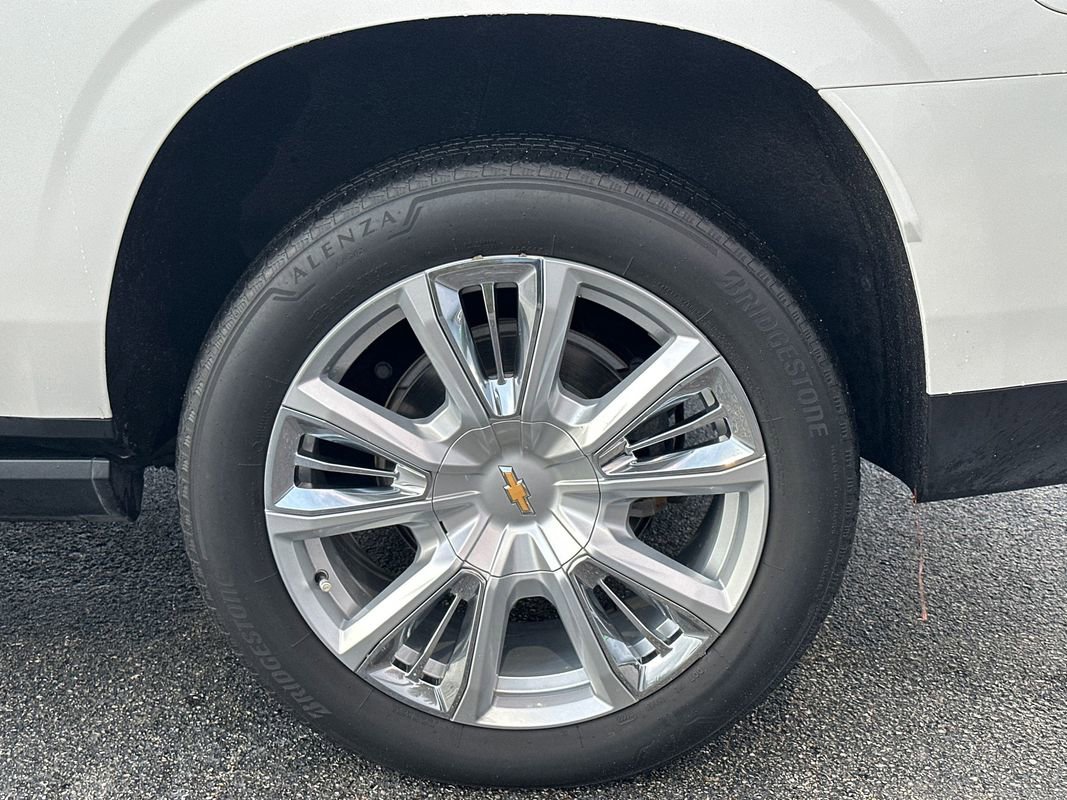 Used 2023 Chevrolet Suburban High Country w/ Premium Package 2 image 12