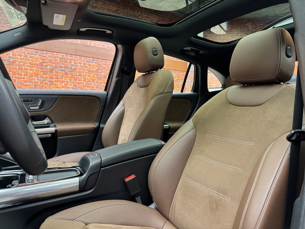 Certified 2025 Mercedes-Benz GLA 35 AMG 4MATIC image 23