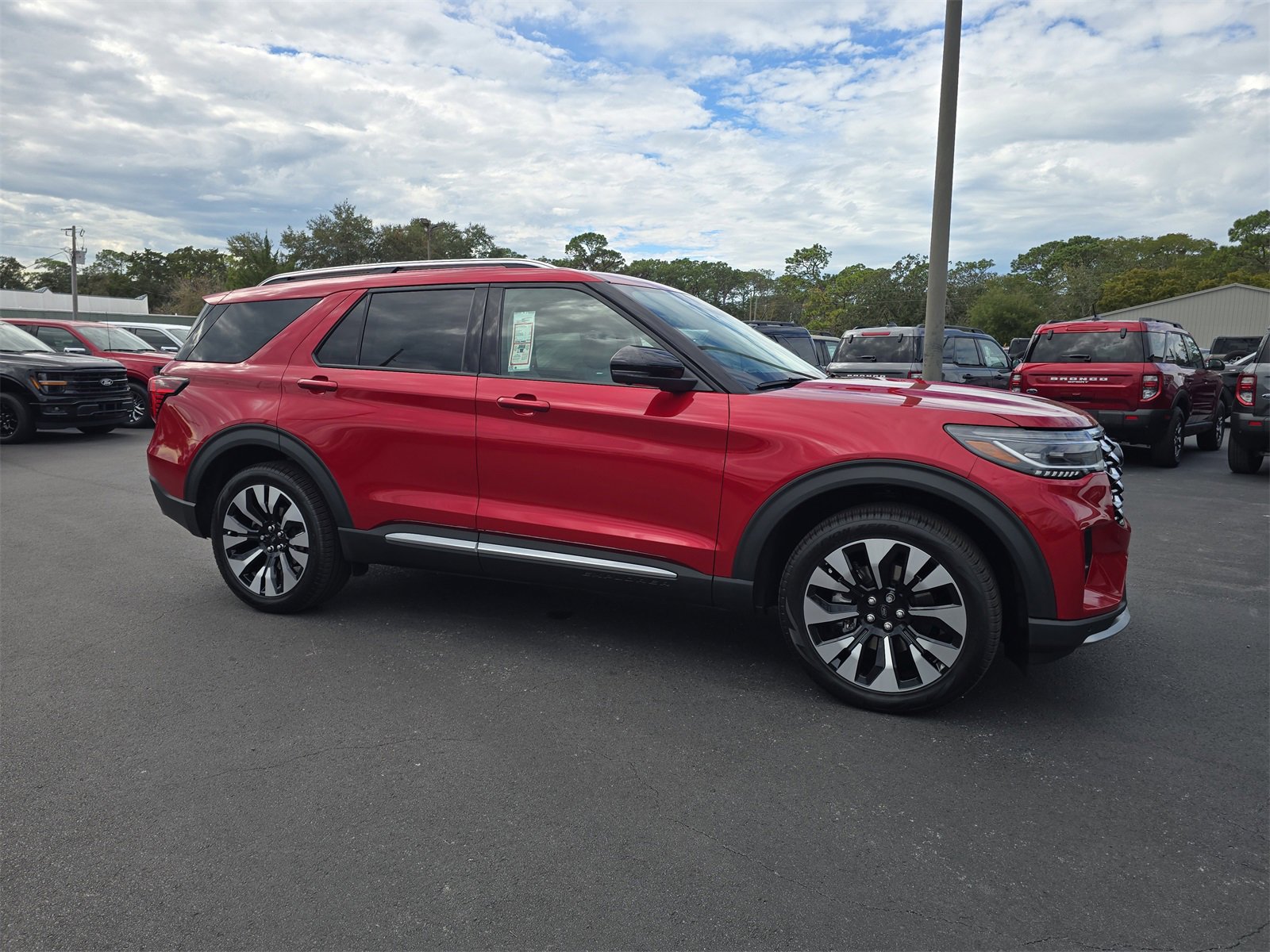 New 2026 Ford Explorer Platinum w/ LUX Leather Package image 2