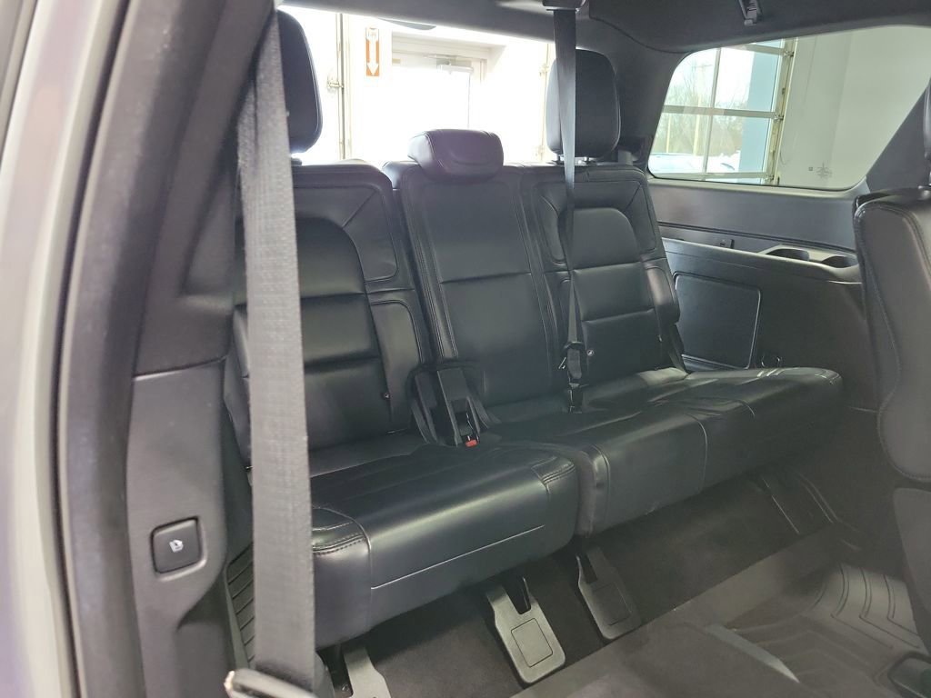 Used 2022 Lincoln Navigator Reserve image 19