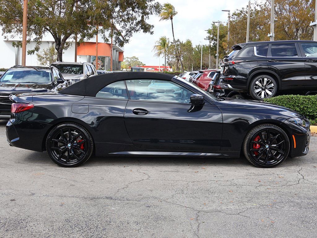 Used 2025 BMW M440i Convertible w/ Premium Package image 23