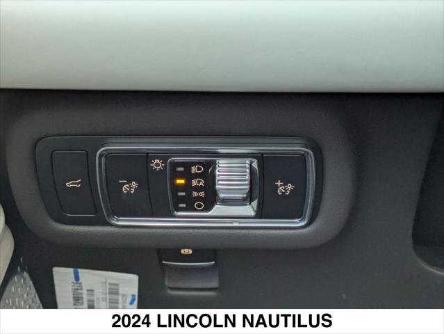 Used 2024 Lincoln Nautilus Black Label w/ Jet Appearance Package (87T) image 21