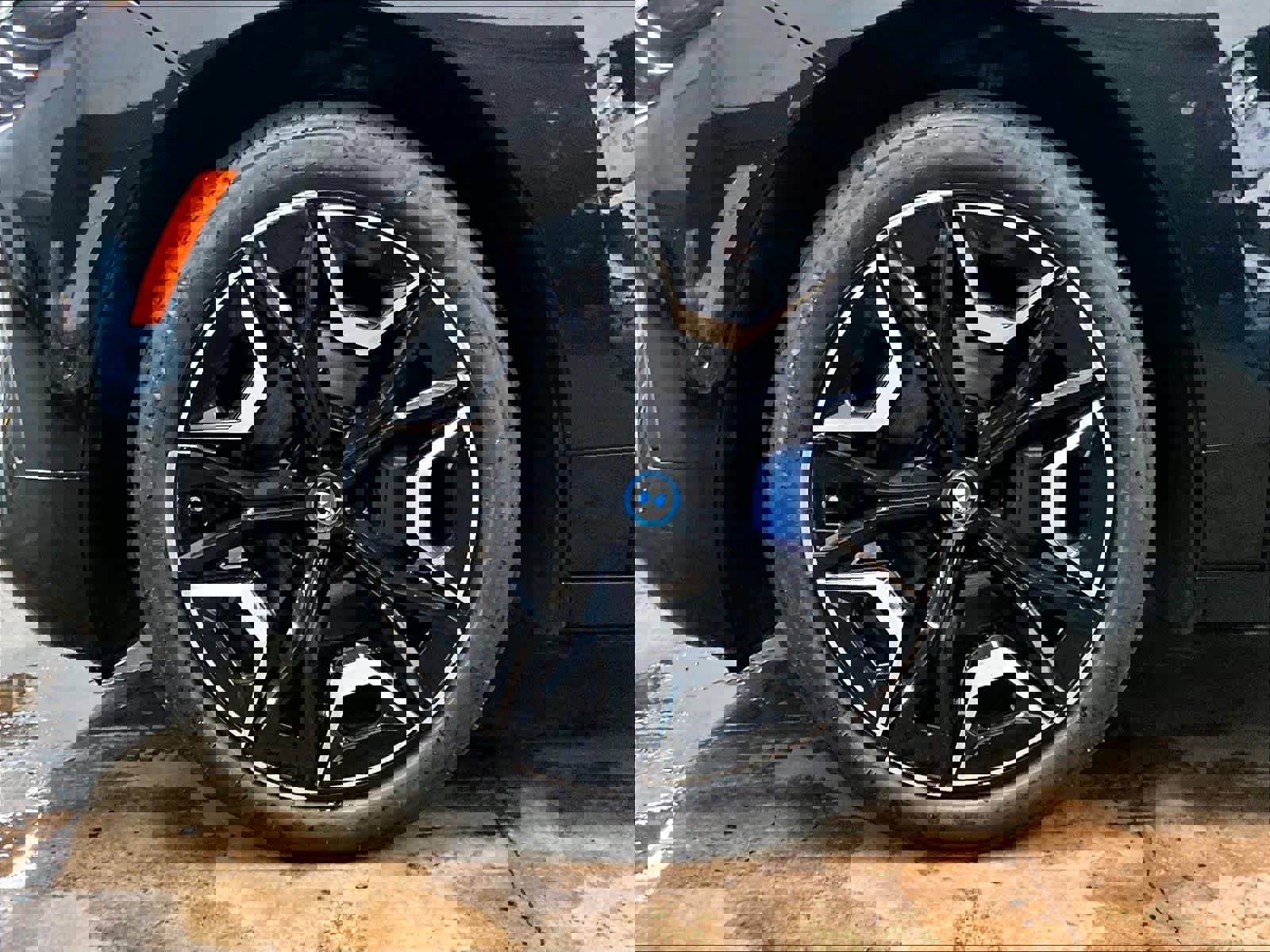 Certified 2022 BMW iX xDrive50 w/ Sport Package image 12