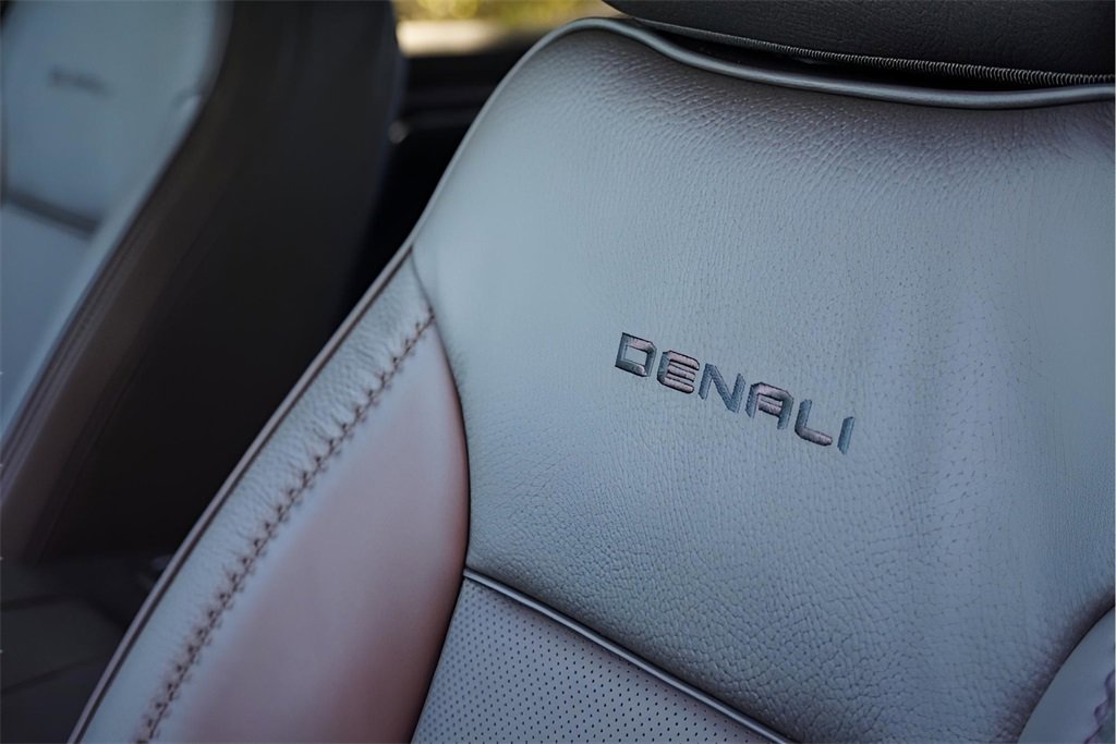New 2026 GMC Sierra 1500 Denali w/ Denali Reserve Package image 15