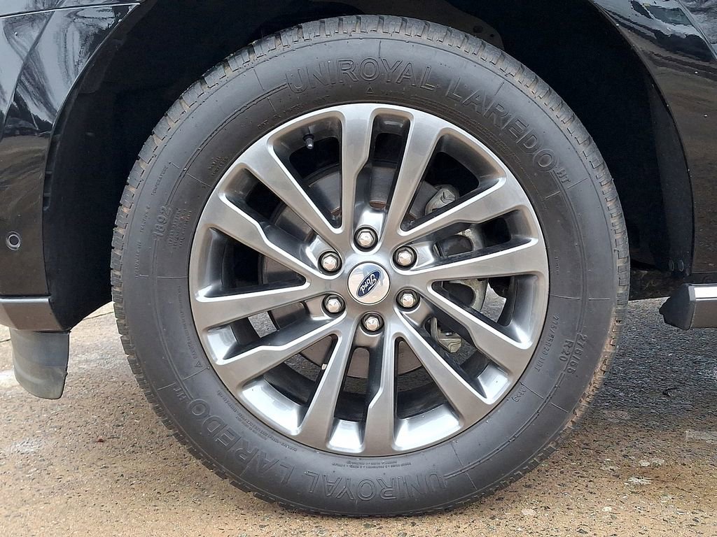 Used 2021 Ford Expedition Limited image 8