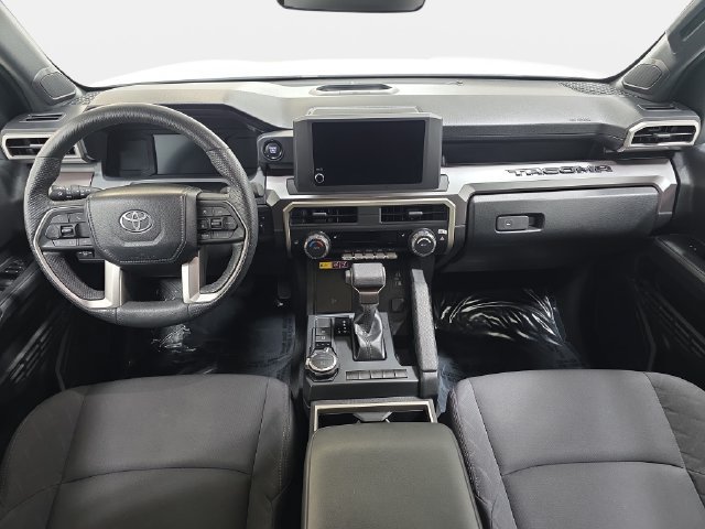 Certified 2024 Toyota Tacoma SR5 AWD/4WD image 9