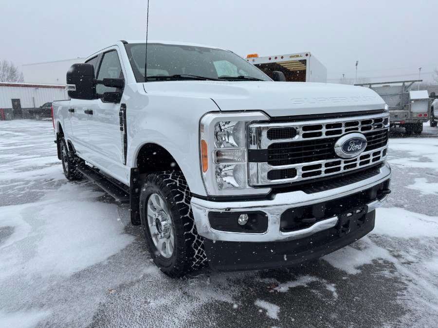 Used 2023 Ford F350 XLT image 7
