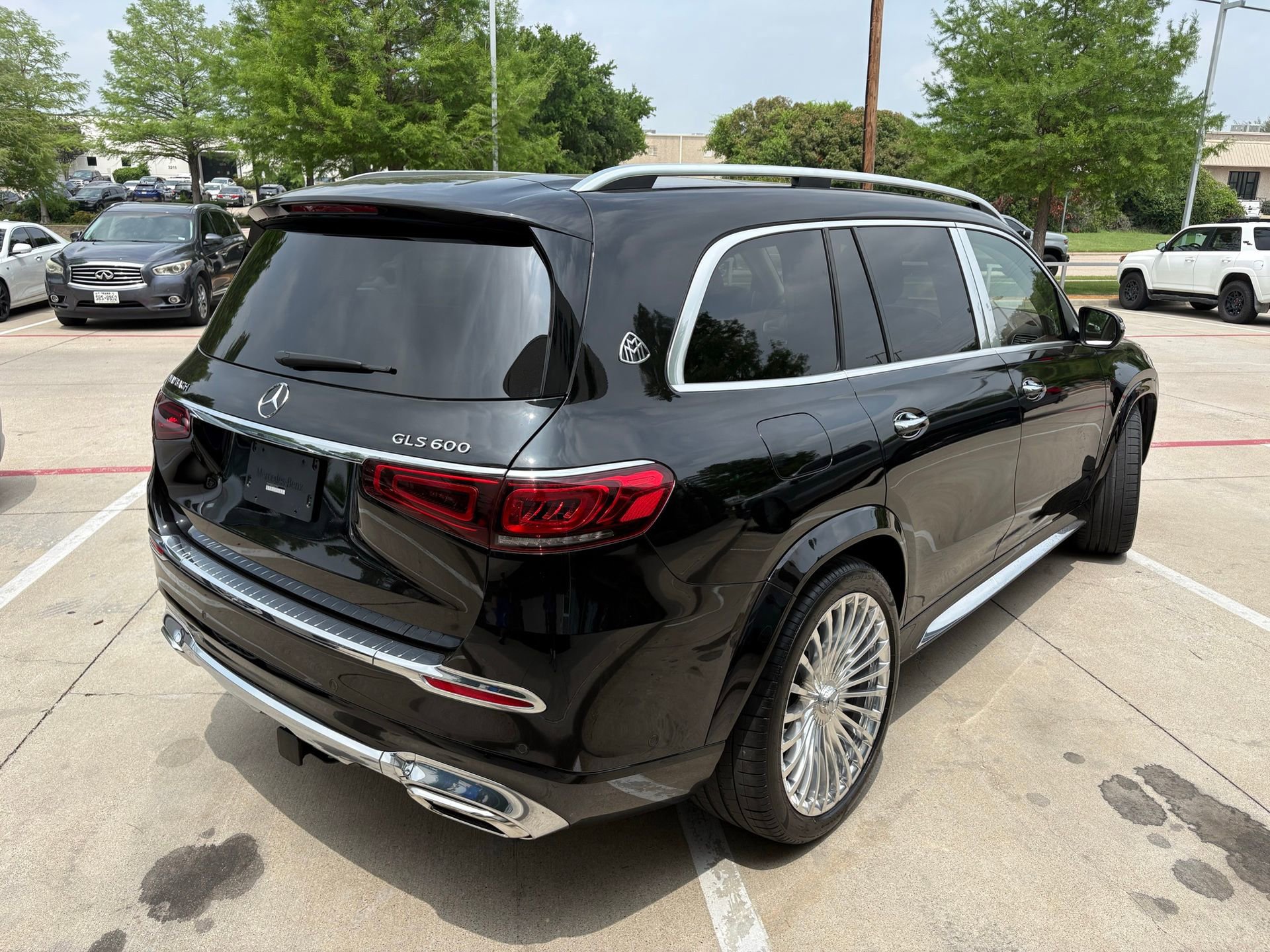 Used 2022 Mercedes-Benz Maybach GLS 600 4MATIC image 4