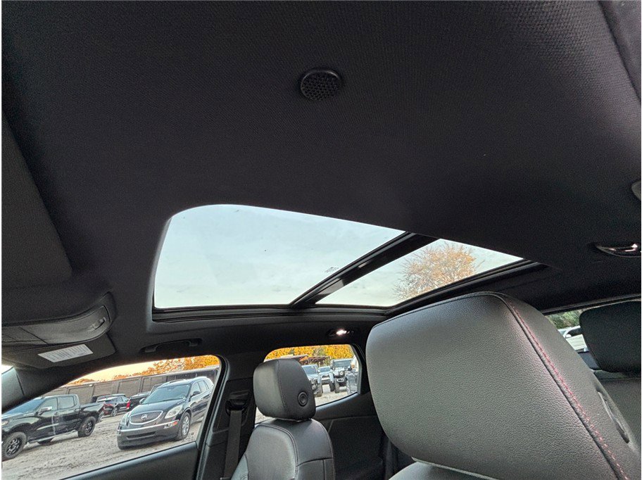 Used 2019 Chevrolet Blazer RS w/ Sun and Wheels Package image 34