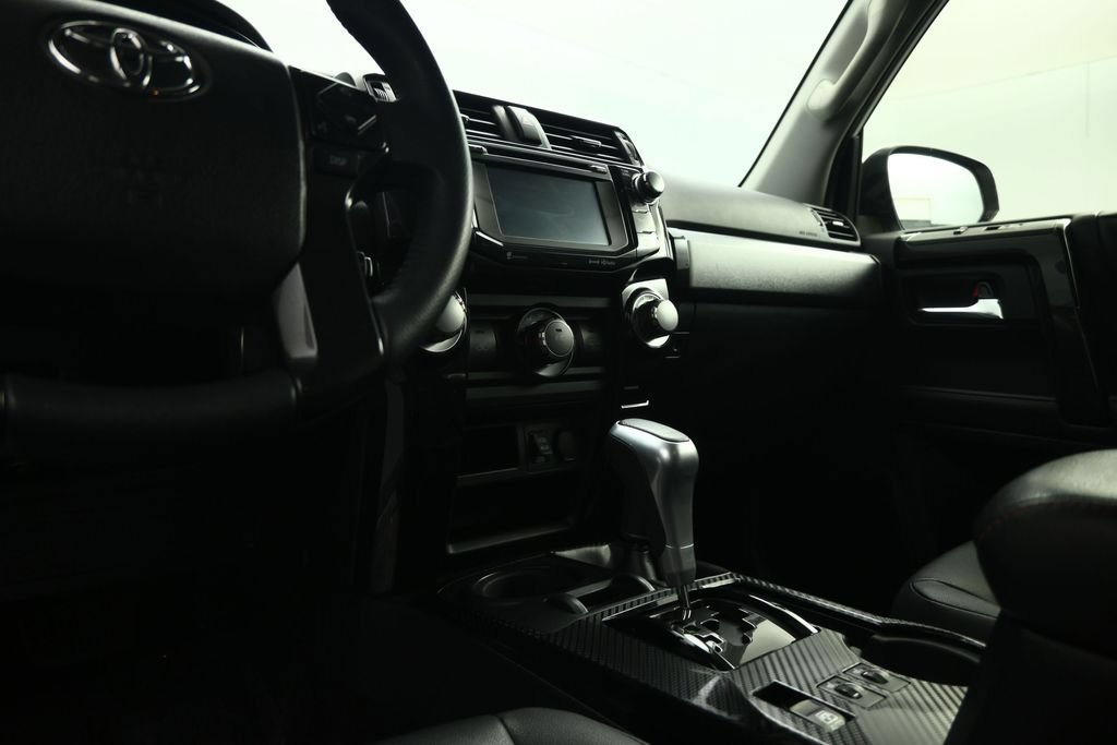 Used 2018 Toyota 4Runner TRD Off-Road Premium AWD/4WD image 54
