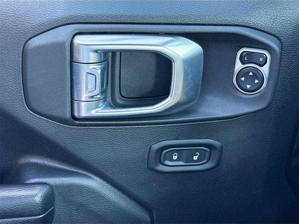 Used 2021 Jeep Wrangler Unlimited Sport image 18