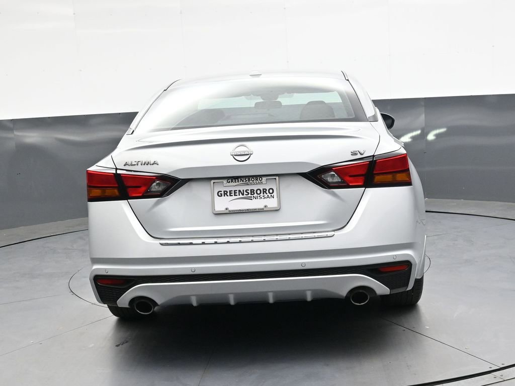 Used 2023 Nissan Altima 2.5 SV w/ SV Premium Package FWD image 4
