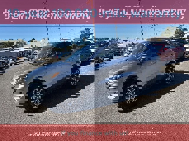 Used 2022 Ford Escape SE w/ Convenience Package image 2