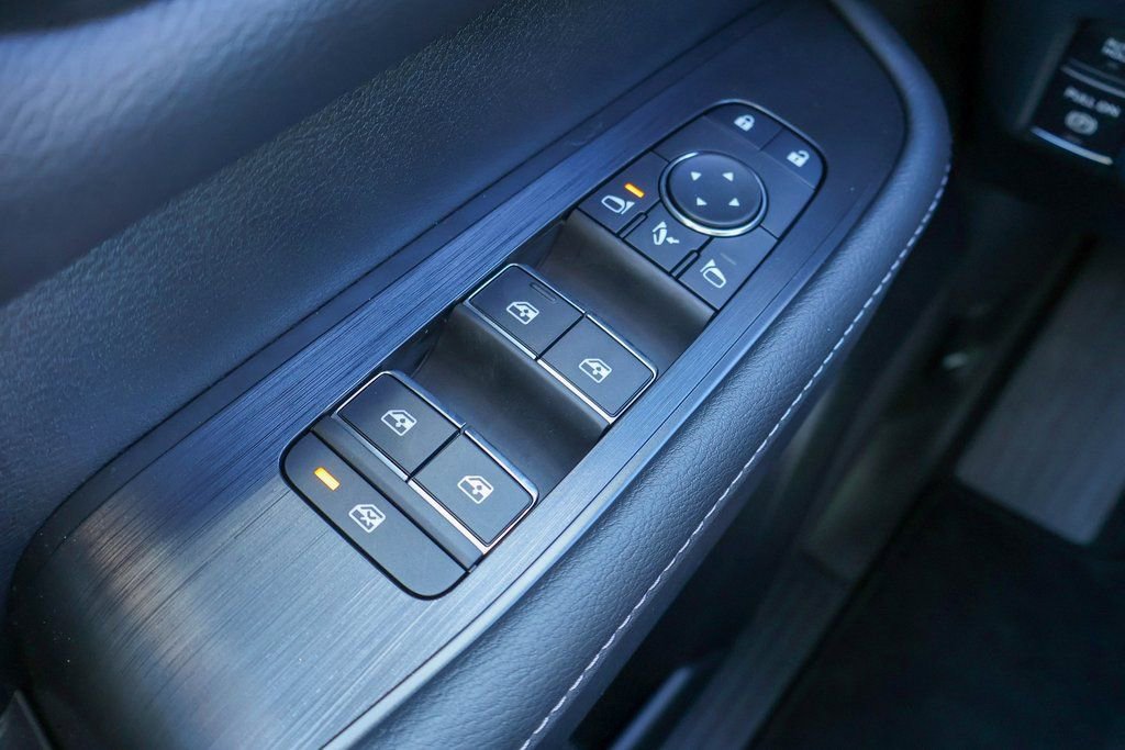 New 2026 Nissan Armada SL w/ Captain's Chari Seat Package image 14