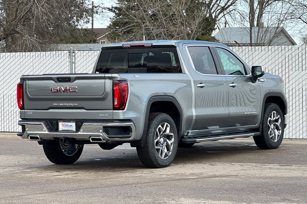 New 2026 GMC Sierra 1500 SLT image 4