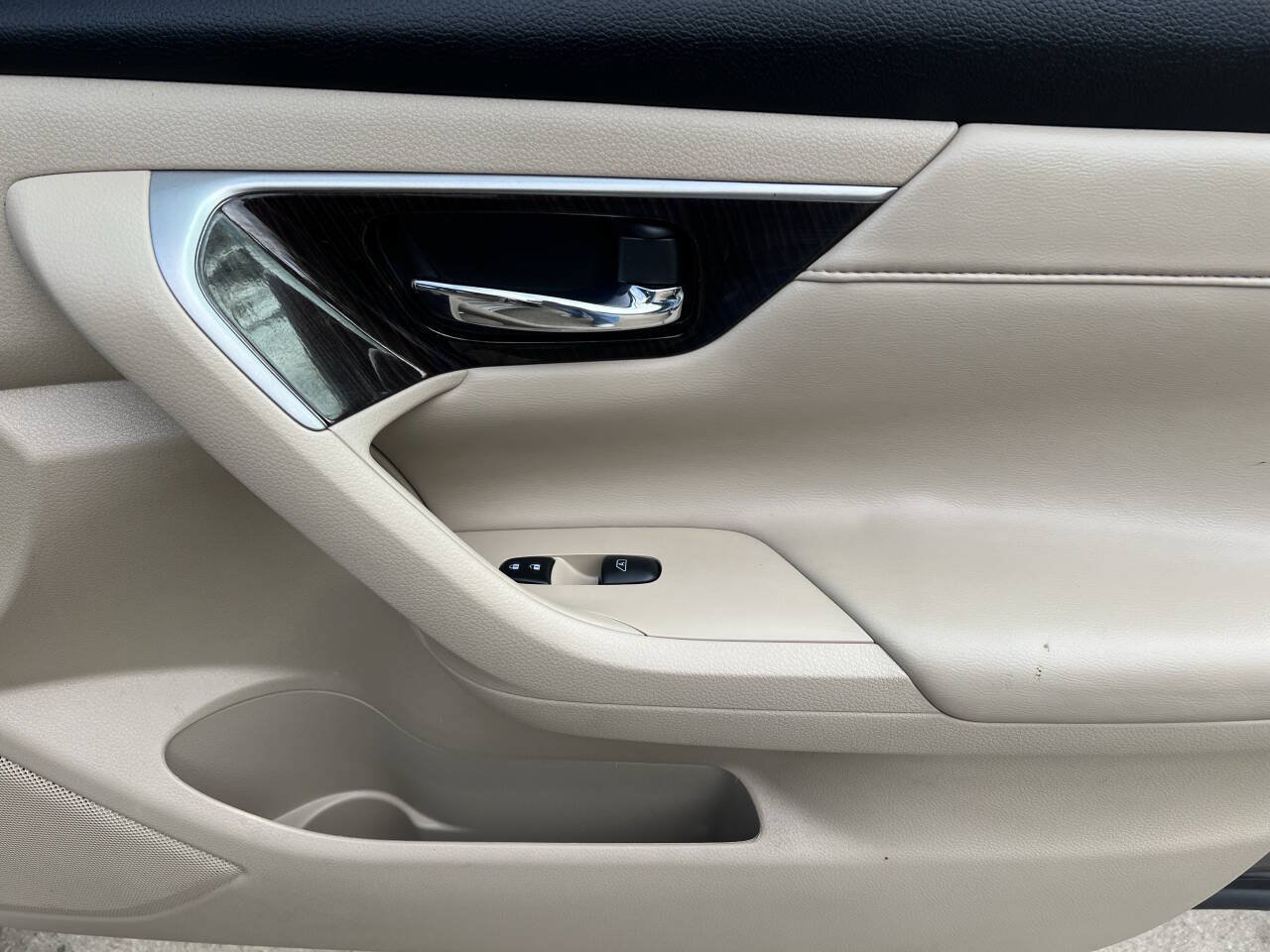 Used 2013 Nissan Altima 2.5 SL w/ Technology Pkg FWD image 27
