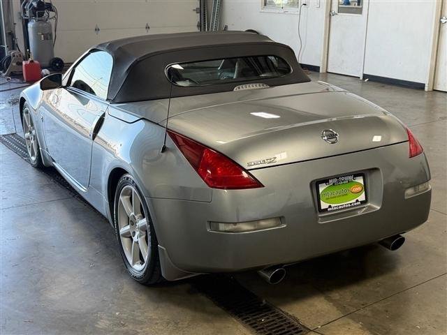 Used 2004 Nissan 350Z Touring RWD image 27