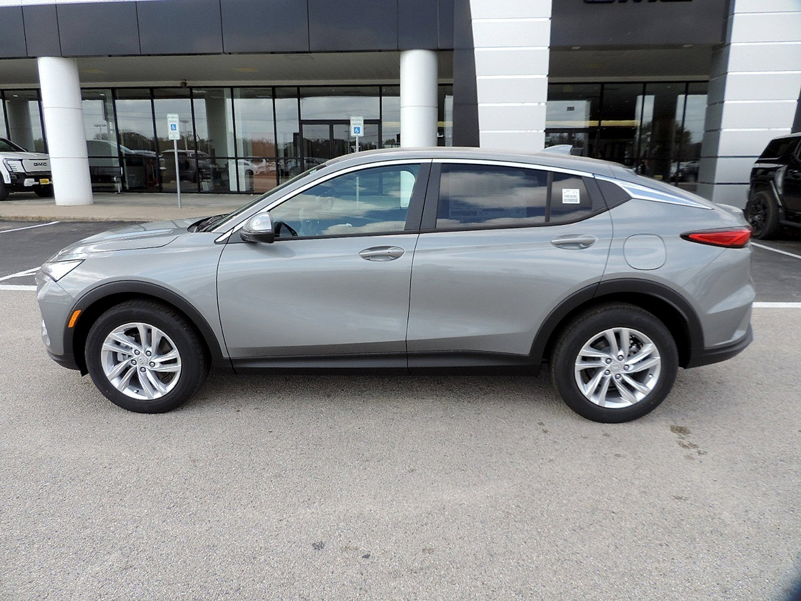 New 2026 Buick Envista Preferred image 8