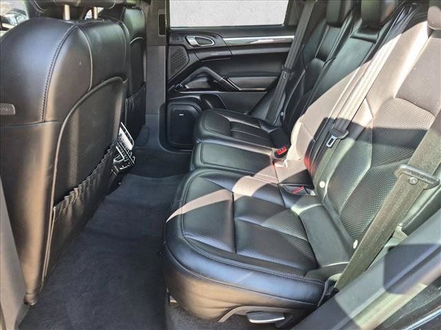 Used 2018 Porsche Cayenne Turbo AWD/4WD image 20