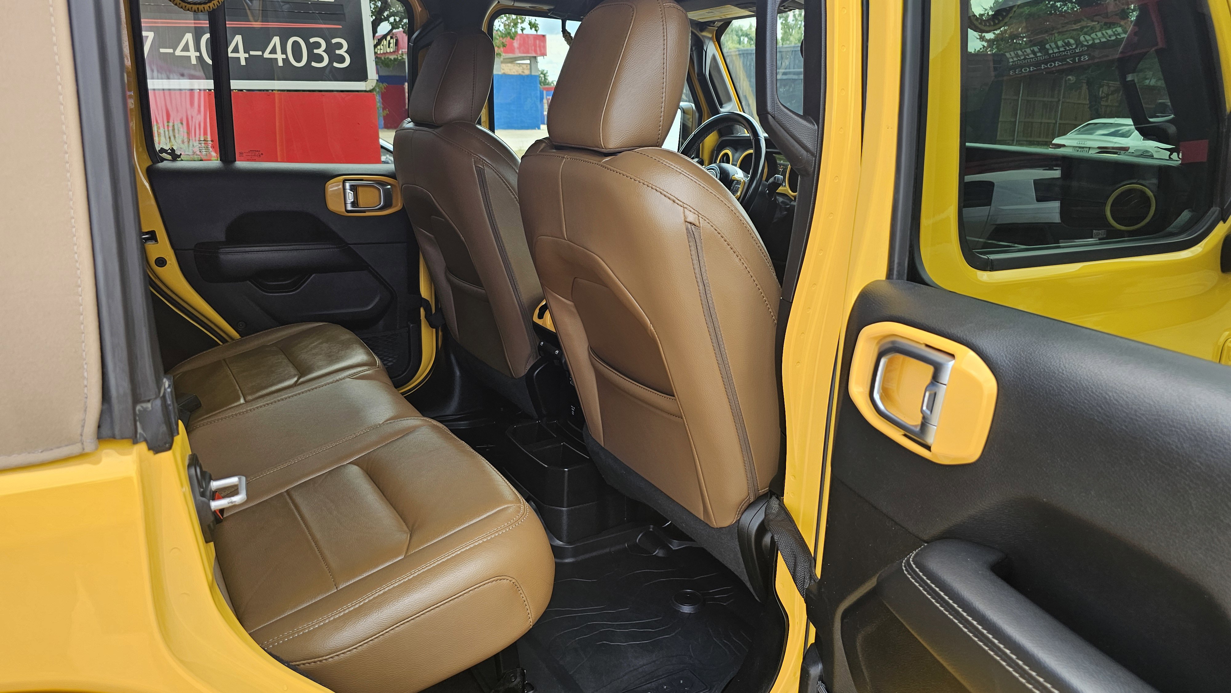 Used 2021 Jeep Wrangler Unlimited Sahara image 27