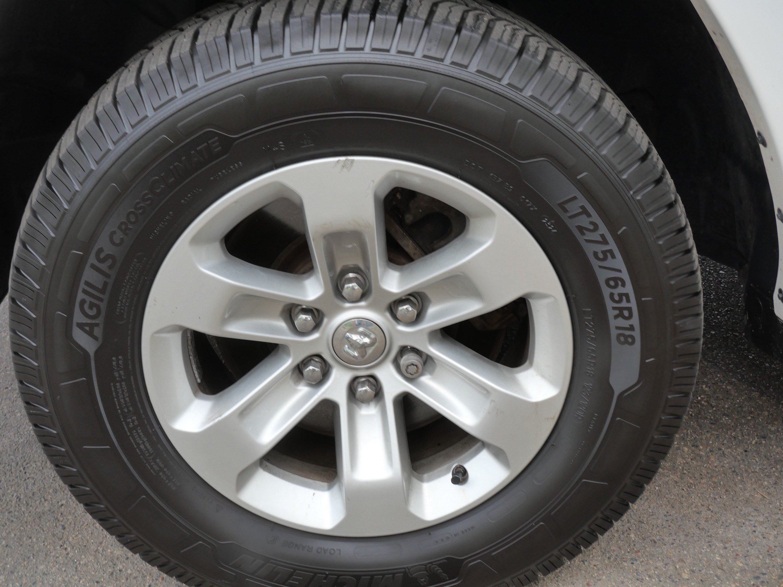 Used 2019 RAM 1500 Laramie AWD/4WD image 15