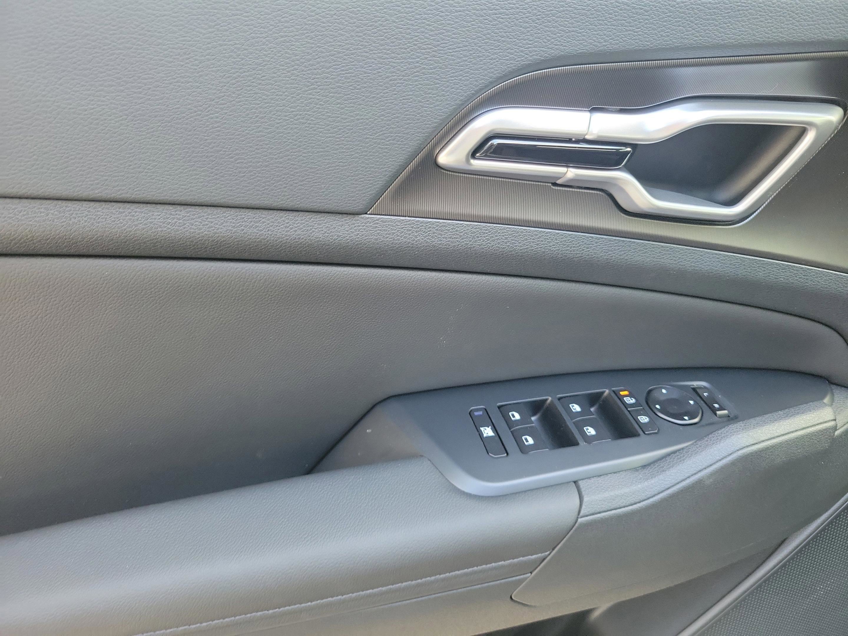 New 2026 Kia Sportage EX w/ EX Panorama Roof Package image 12