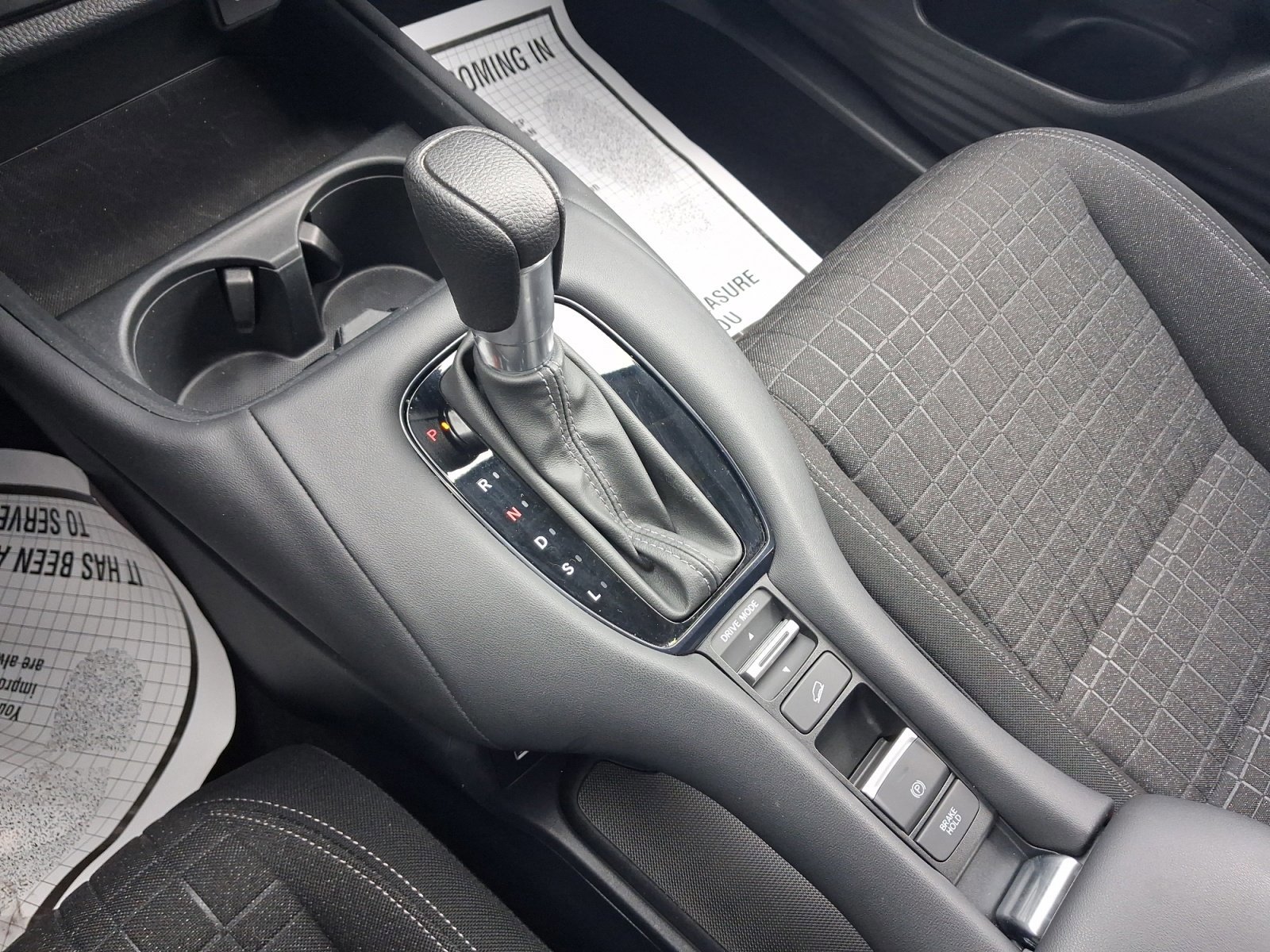 Used 2023 Honda HR-V LX image 14