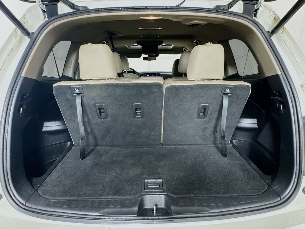 Used 2016 Honda Pilot Touring image 32
