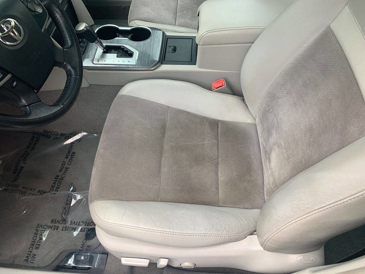 Used 2012 Toyota Camry XLE image 12