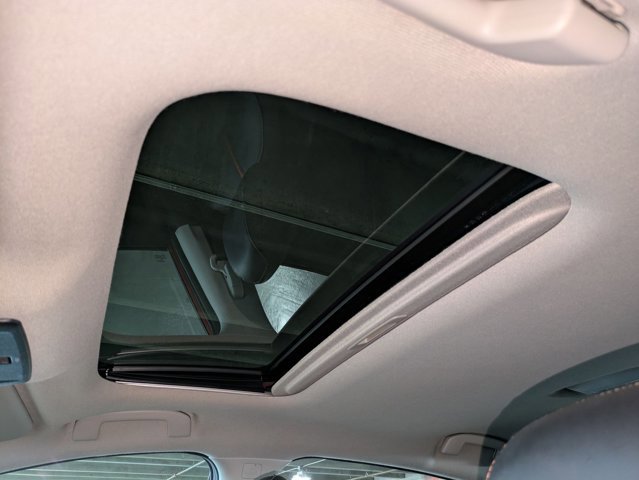 Used 2020 Nissan Sentra SR w/ Premium Package image 17