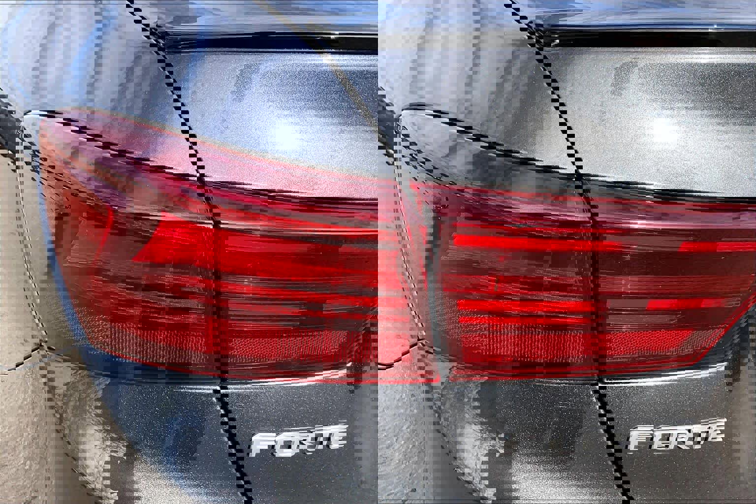 Used 2023 Kia Forte GT image 29