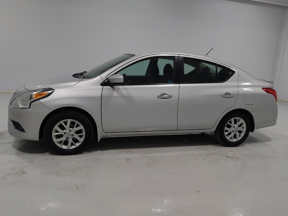 Used 2019 Nissan Versa SV w/ SV Special Edition Package image 2