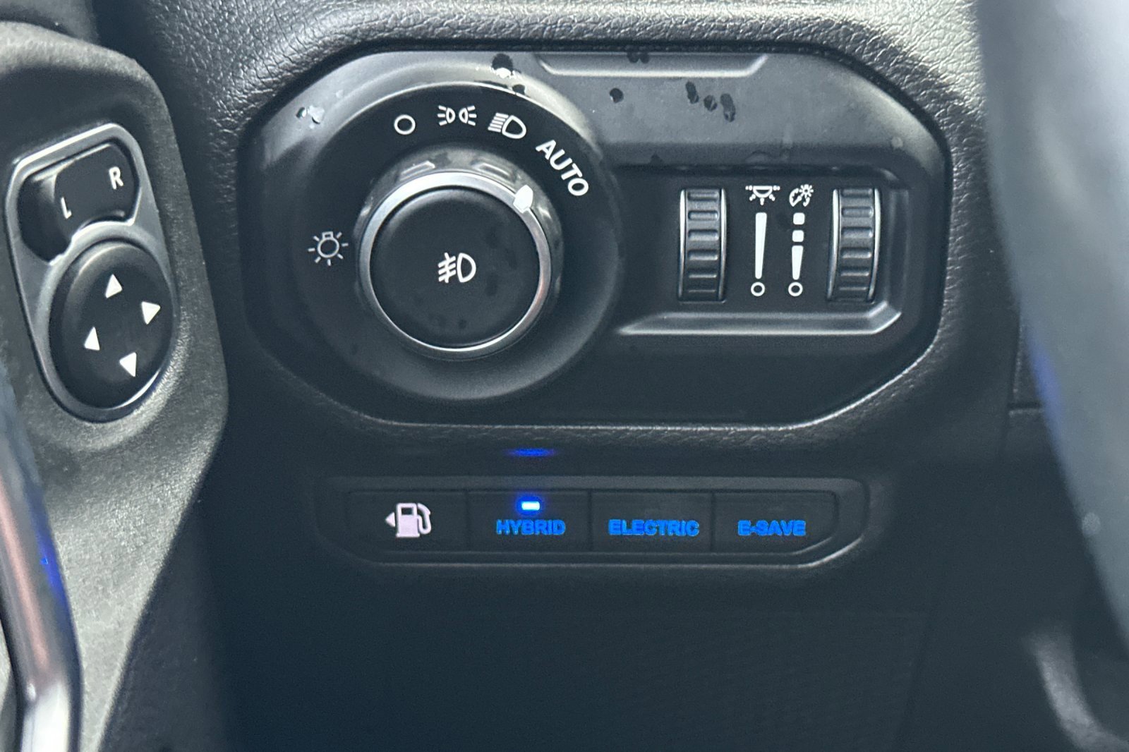 Used 2022 Jeep Wrangler Unlimited Sahara image 31