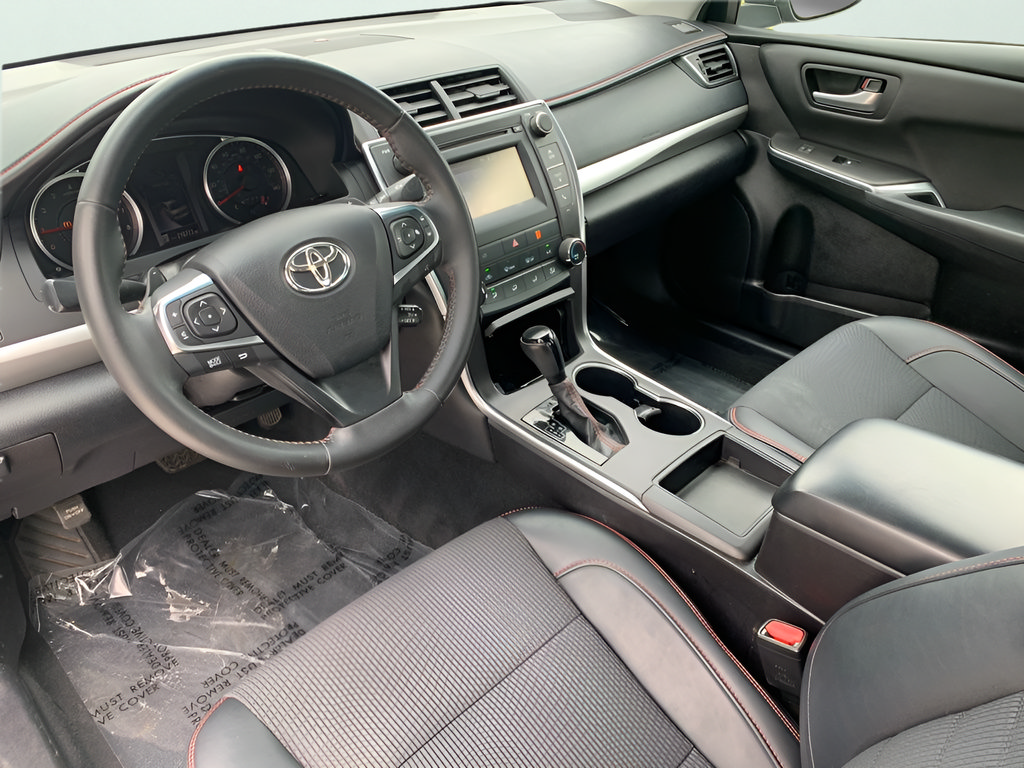 Used 2017 Toyota Camry SE FWD image 14