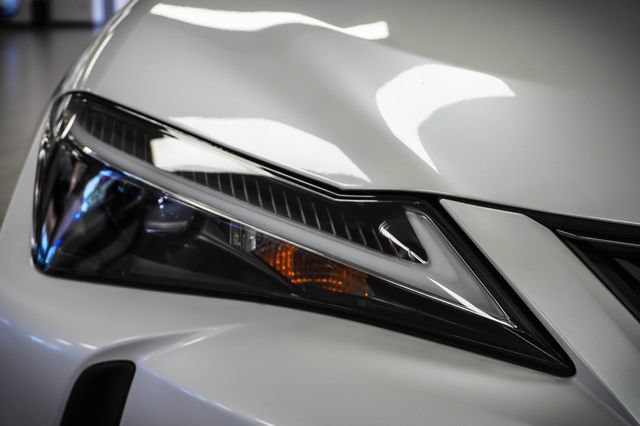 Certified 2025 Lexus UX 300h FWD image 29
